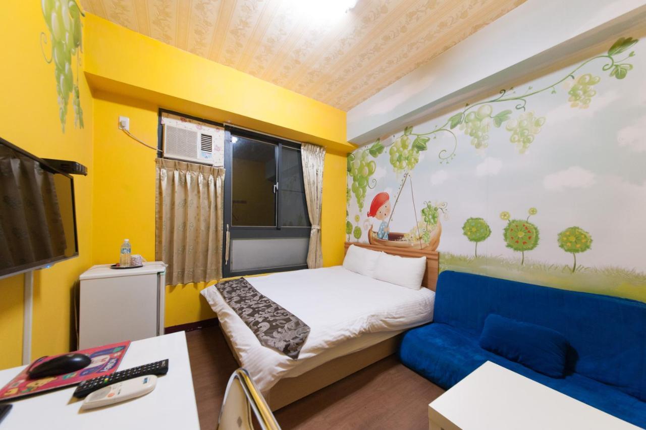 Feng Jia Homestay 타이중 외부 사진