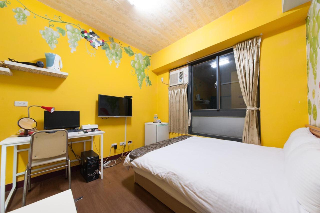 Feng Jia Homestay 타이중 외부 사진